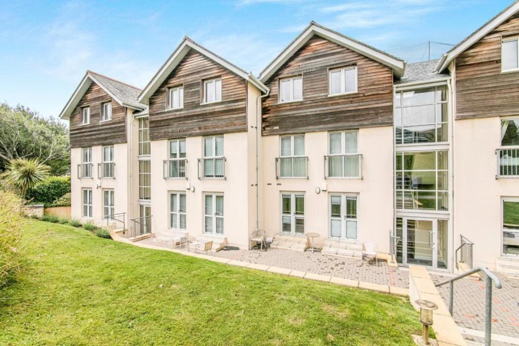Apartment 6 Porth Sands Newquay Cornwall Luxury With Sea Views *
