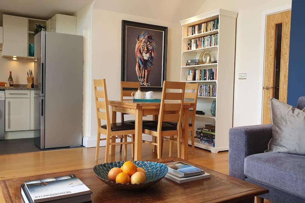 6 Porth Sands Newquay Cornwall Luxury With Sea Views Apartment *